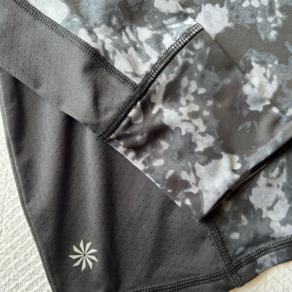 Relisted Athleta Runaway Top Black Long Sleeve Lycra Large NWT Workout Sports - Picture 5 of 7